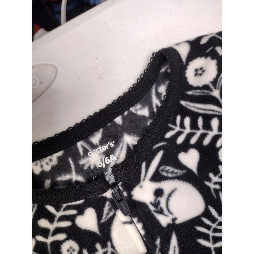 Carters Kids Size 6 Black White Bunny Floral Fleece Footed Pajamas One Piece Zip
